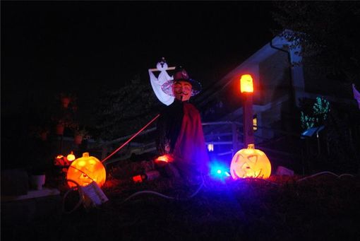 A Rifreddo per le "Notti delle streghe" torna il concorso dei "fantocci". A Rifreddo per le "Notti delle streghe" torna il concorso dei "fantocci".