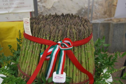A Ceresole d'Alba tornala Fiera delle Terre Rosse