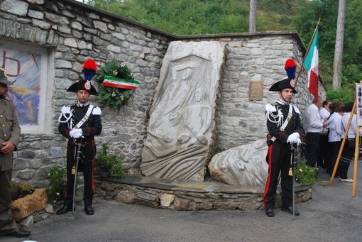 il Memoriale ai martiri della Resistenza a Roburent il Memoriale ai martiri della Resistenza a Roburent