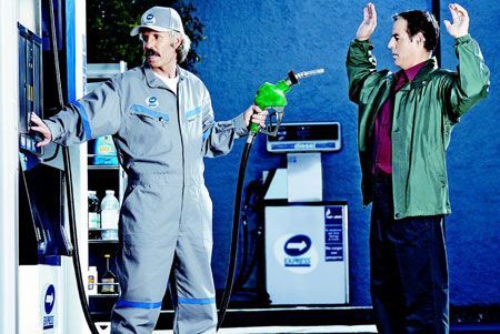 Caro carburanti: un litro di gasolio in Francia può costare anche oltre 40 centesimi in meno rispetto al cuneese