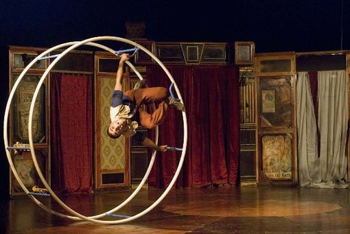 La settima edizione Mirabilia arriva a  Fossano: teatro urbano, magia, circo e danza