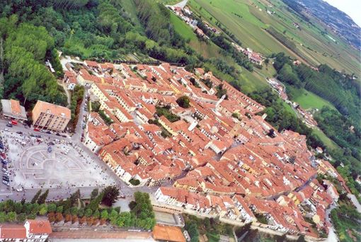 Bitumificio a Bene Vagienna, "L'altra Bene": "Ridicolo sostenere che la pizza bruciata sia cancerogena come le sostanze impiegate nella lavorazione" Bitumificio a Bene Vagienna, "L'altra Bene": "Ridicolo sostenere che la pizza bruciata sia cancerogena come le sostanze impiegate nella lavorazione"