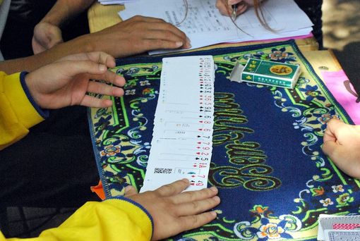 Festa dei bambini al Palazzetto dello Sport di Priola con i maghi Roger e Ivan