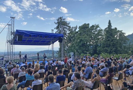 Letteratura e musica al Roccolo di Busca con la quarta edizione di “Carte da decifrare Letteratura e musica al Roccolo di Busca con la quarta edizione di “Carte da decifrare