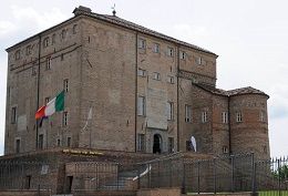 “ A Carrù… la notte è blu!” dedicata a tutti gli studenti