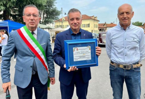 Francoa Graglia mentre ritira il premio