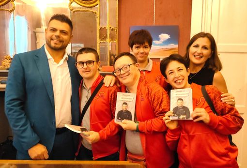 Emozione e solidarietà: incanta i presenti il racconto di Giuseppe De Lucia e il sostegno ad Amico Sport Emozione e solidarietà: incanta i presenti il racconto di Giuseppe De Lucia e il sostegno ad Amico Sport