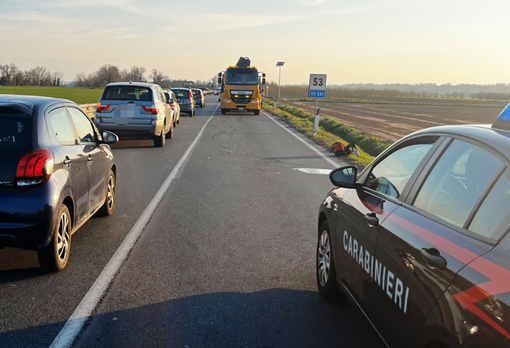 Scontro tra due auto sulla 231 di Cervere