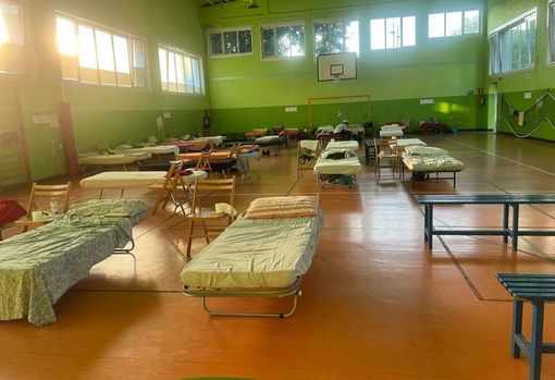 Alba, la Croce Rossa sulla gestione della palestra della Macrino come dormitorio: "Un'iniziativa di grande solidarietà"