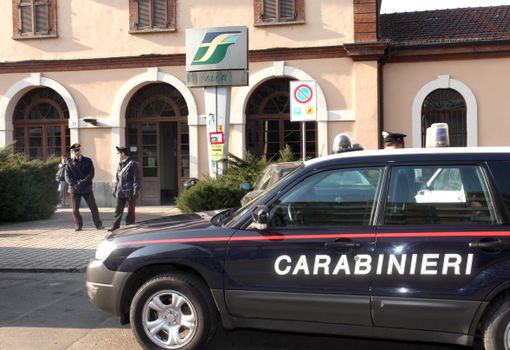 I carabinieri durante una serie di controlli