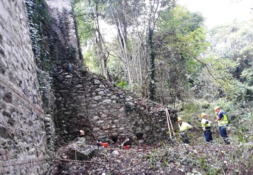 L'intervento dei volontari della Protezione civile