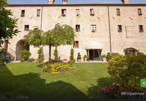 Tra i 25 top hotel di piccola dimensione il castello di Sinio è secondo in Italia