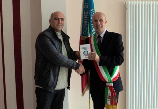 Venasca estende la cittadinanza italiana ad una famiglia da 20 anni nel nostro paese