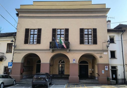 Il Municipio di Piasco dove si svolgerà l'evento