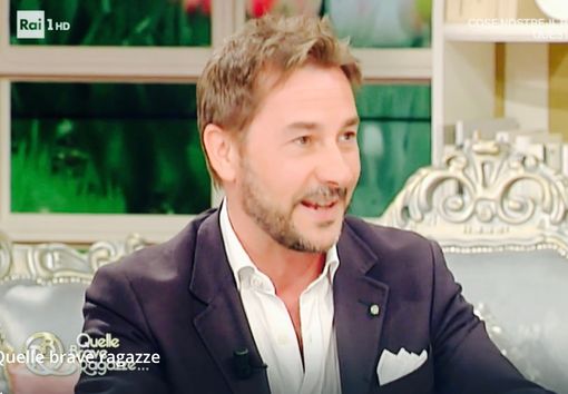 Aliberti Gerbotto con le conduttrici del programma Aliberti Gerbotto con le conduttrici del programma