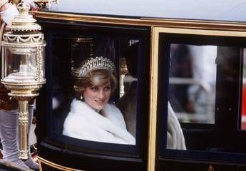 Addio a David Thomas, lo storico 'Gioielliere della Corona': l'incontro con la famiglia reale Addio a David Thomas, lo storico 'Gioielliere della Corona': l'incontro con la famiglia reale