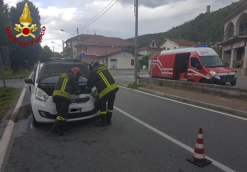 Incidente sulla statale 28 a Bagnasco: coinvolte un'auto e una moto