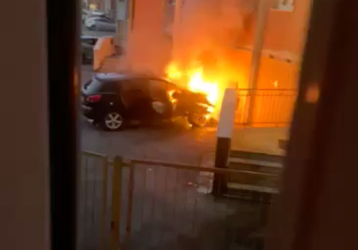 Auto in fiamme nella serata di ieri a Saluzzo
