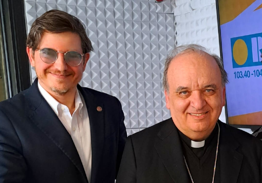 Il vescovo di Alba, monsignor Brunetti, ospite di Dieghito Il vescovo di Alba, monsignor Brunetti, ospite di Dieghito