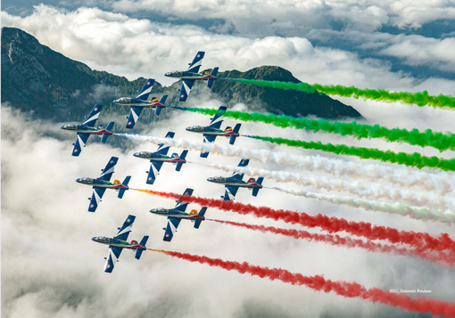 Le Frecce Tricolori sorvoleranno il cielo di Cuneo per la prima volta nella storia della città (Ph @Aeronautica Militare) Le Frecce Tricolori sorvoleranno il cielo di Cuneo per la prima volta nella storia della città (Ph @Aeronautica Militare)