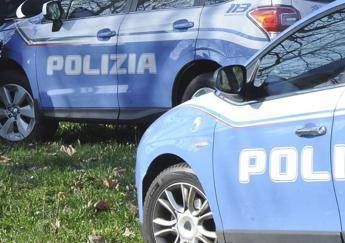 Roma, trovato in strada corpo di donna in stato di decomposizione: indagini in corso Roma, trovato in strada corpo di donna in stato di decomposizione: indagini in corso