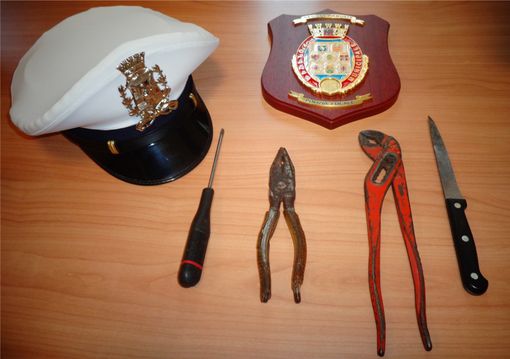 Fossano: pregiudicato sorpreso in auto con coltello e strumenti da scasso Fossano: pregiudicato sorpreso in auto con coltello e strumenti da scasso