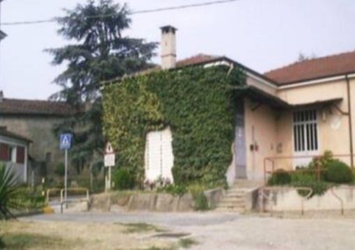 La scuola Riva di Bra, in frazione Riva La scuola Riva di Bra, in frazione Riva