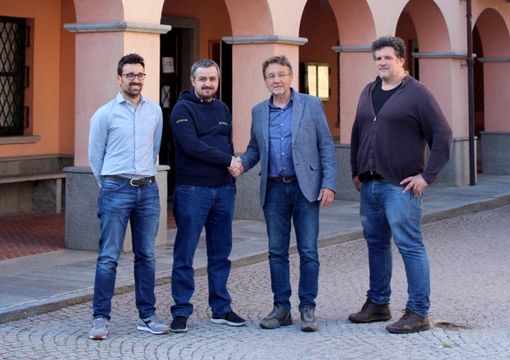 Da sinistra: Davide Castellino (consigliere comunale), Massimo Mellano (direttore Isiline Spa), Battistino Pecollo (sindaco di Castelletto Stura) e Alessandro Dacomo (consigliere comunale) Da sinistra: Davide Castellino (consigliere comunale), Massimo Mellano (direttore Isiline Spa), Battistino Pecollo (sindaco di Castelletto Stura) e Alessandro Dacomo (consigliere comunale)