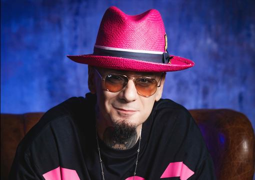 Manu Chao, Gabbani, Paoli e Rea, J-Ax, Arturo Brachetti... Collisioni e Alba ringraziano così il personale sanitario impegnato nell'emergenza Manu Chao, Gabbani, Paoli e Rea, J-Ax, Arturo Brachetti... Collisioni e Alba ringraziano così il personale sanitario impegnato nell'emergenza