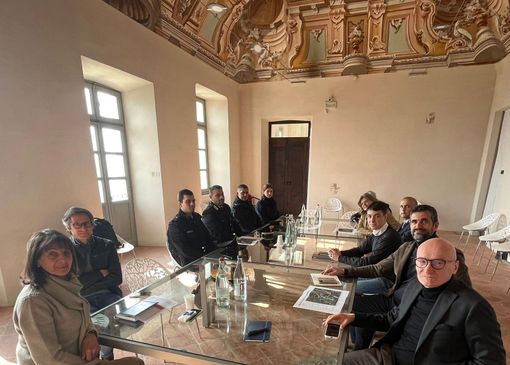 I rappresentanti comunali e non solo durante la riunione tenutasi il 7 marzo I rappresentanti comunali e non solo durante la riunione tenutasi il 7 marzo