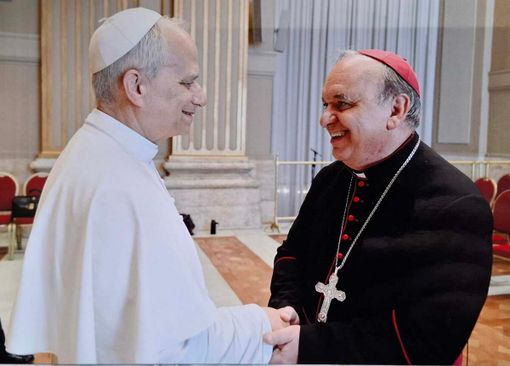 Papa Leone XVI con il vescovo Marco Brunetti Papa Leone XVI con il vescovo Marco Brunetti