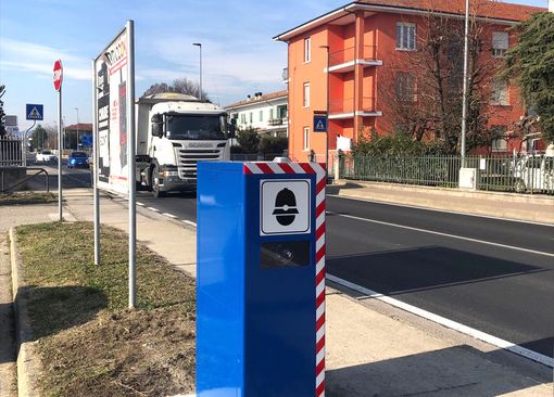 I due dispositivi installati nella frazione di Santa Vittoria d'Alba