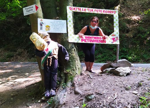 La storia del "sentiero di Petinmenin" piccolo bambino alto solo come un fungo