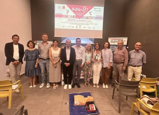 Foto di gruppo al termine della conferenza stampa di presentazione