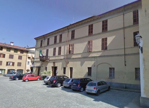 Il Palazzo Comunale di Revello