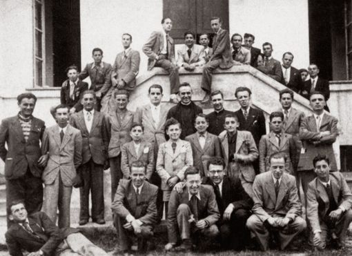 Maggio 1944. Una giornata alla Casa Esercizi Spirituali di Altavilla con padre Navone Maggio 1944. Una giornata alla Casa Esercizi Spirituali di Altavilla con padre Navone