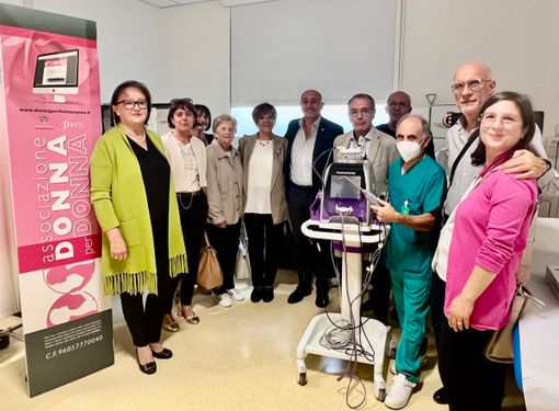 "Donna per Donna" dona all’ospedale di Cuneo  un macchinario per le biopsie