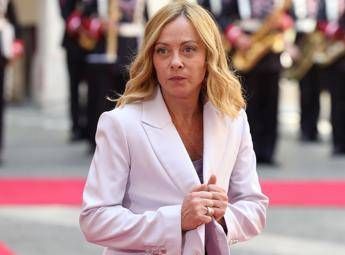 Meloni su foto di Kirk a testa in giù: "Non ci facciamo intimidire"