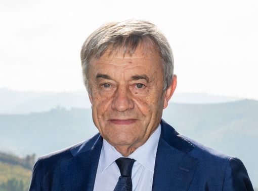Giuliano Viglione: nel gennaio scorso il presidente dell'Associazione Commercianti Albesi è stato eletto alla guida di Confcommercio Piemonte Giuliano Viglione: nel gennaio scorso il presidente dell'Associazione Commercianti Albesi è stato eletto alla guida di Confcommercio Piemonte