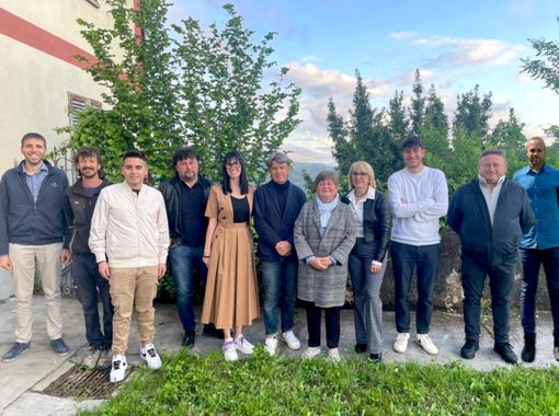 La lista Insieme per Cerretto con al centro Flavio Borgna