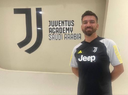 Simone Canepa, da San Cassiano all'Arabia Saudita per la Juve: "Ora lavoro nell'Academy" Simone Canepa, da San Cassiano all'Arabia Saudita per la Juve: "Ora lavoro nell'Academy"