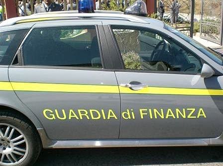 Maxi multa ad un'azienda di Bra: "scovati" dalle Fiamme Gialle tre lavoratori in nero