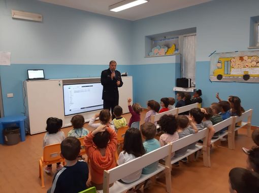 A Cuneo il presidio del progetto 'Safe and Drive': il sabato sera la Polizia locale informa sui rischi di alcol e droghe