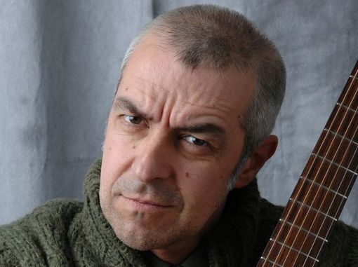 L'intervento di Davide Van De Sfroos sul periodico Coumboscuro "Quel che l'è, quel che po véss" L'intervento di Davide Van De Sfroos sul periodico Coumboscuro "Quel che l'è, quel che po véss"