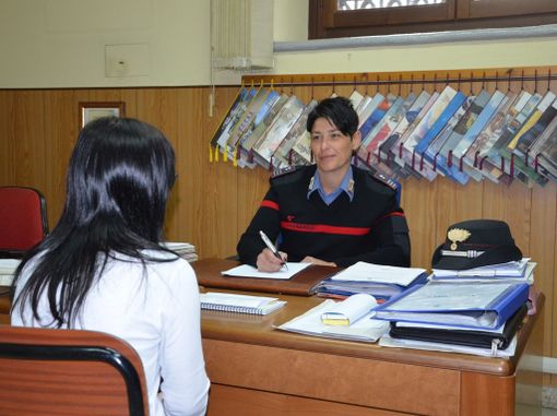 Tre casi di violenza su donne in provincia di Cuneo: arrestati due ex mariti