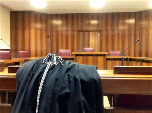 Mondovì: ex dipendente di negozio di telefonia accusata di aver simulato vendite di cellulari Mondovì: ex dipendente di negozio di telefonia accusata di aver simulato vendite di cellulari