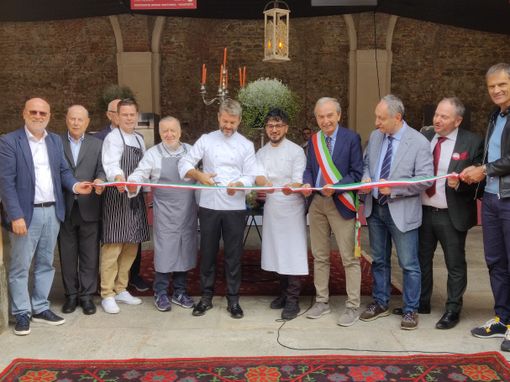 Lo chef più stellato d’Italia è Ambasciatore della Salsiccia di Bra Lo chef più stellato d’Italia è Ambasciatore della Salsiccia di Bra