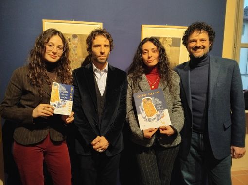 Due giovani creative astigiane firmano la comunicazione visiva della mostra di Klimt a Savigliano Due giovani creative astigiane firmano la comunicazione visiva della mostra di Klimt a Savigliano