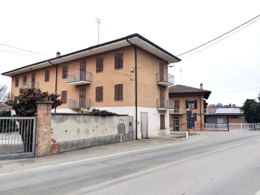 L'immobile acquistato dal Comune per consentire la realizzazione della futura rotatoria lungo la Provinciale 2