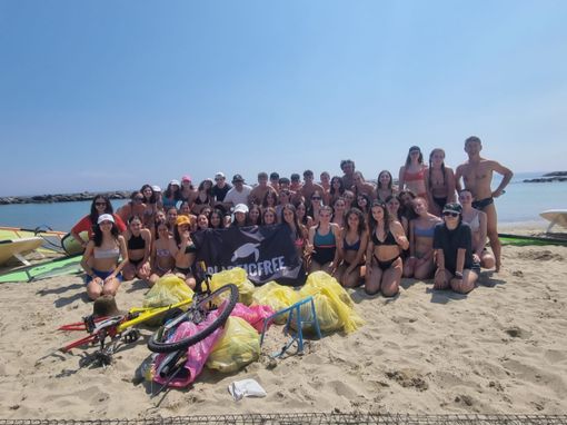 Alcuni momenti dello speciale corso tenuto dall'istituto cuneese Alcuni momenti dello speciale corso tenuto dall'istituto cuneese